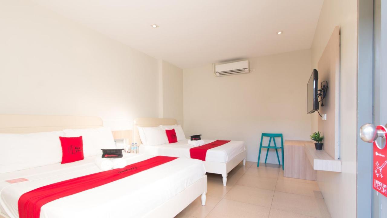 Hotel Reddoorz @ General Segundo Avenue Laoag Exterior foto