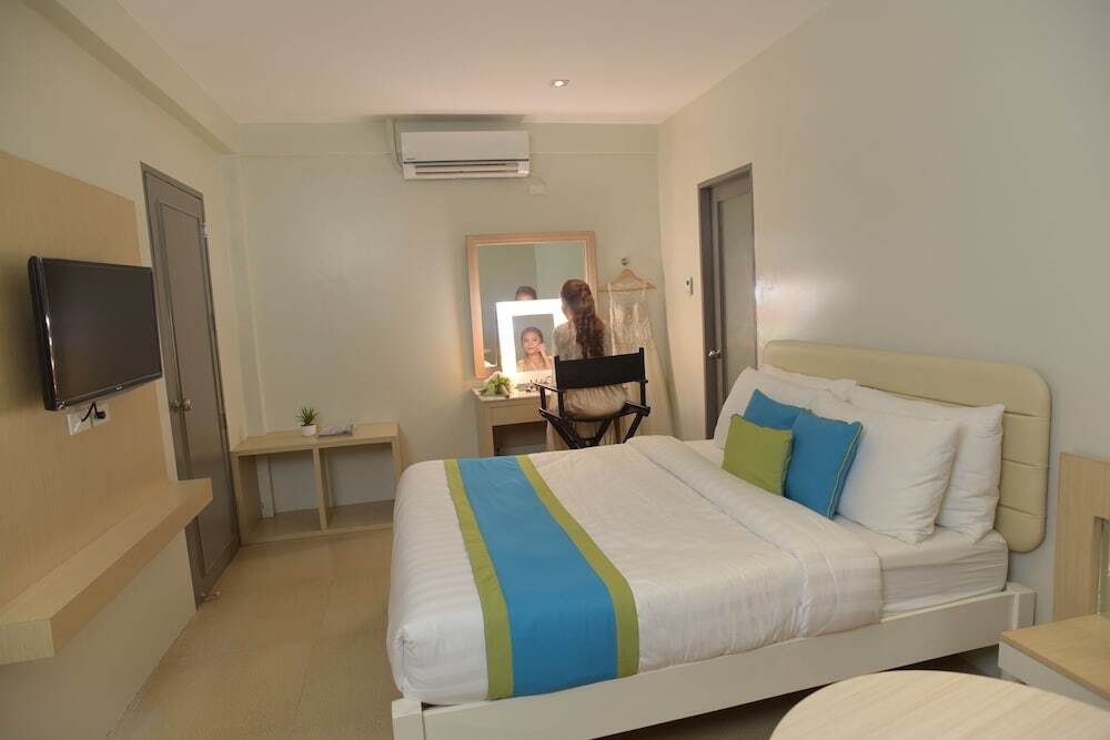 Hotel Reddoorz @ General Segundo Avenue Laoag Exterior foto